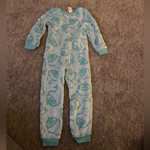 Baby Shark 5T fleece, footless, one piece pajamas
